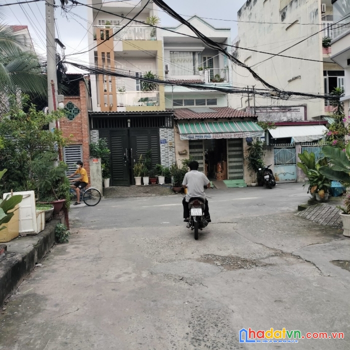 Nhà rẻ 47m2 ở ngay hxh quay đầu năm châu - trường chinh