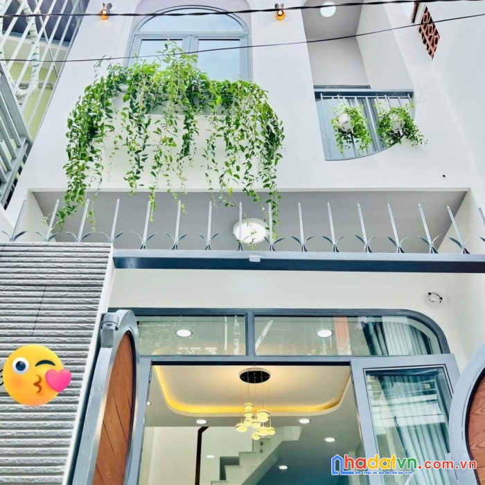 Nhà bán siêu phẩm lung linh nhỉnh 4 tỷ p14,gò vấp.