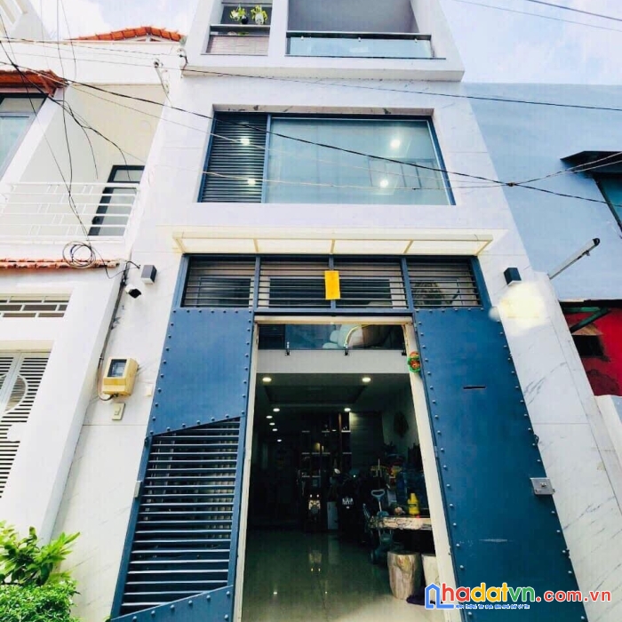 Hơn 10 tỷ nhà đẹp mới hxh 7 chỗ lý thường kiệt tân bình giáp q10,70m2, 5tầng,ngang 4m.