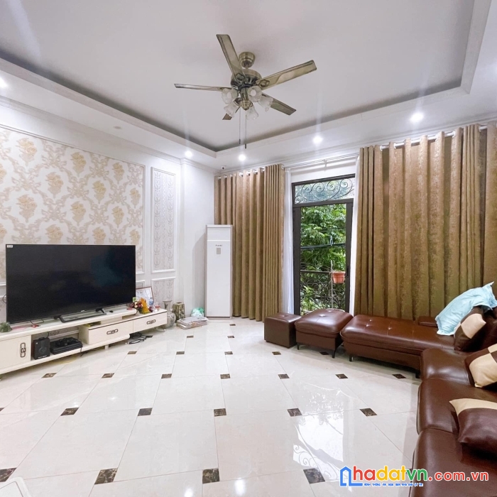 Lô góc 3 mặt thoáng - trung tâm quận đống đa - mặt tiền lớn - kinh doanh đỉnh