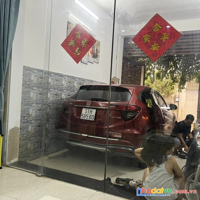 Nhà đẹp sát quốc lộ 1a, bình tân, 3 tầng, 100m2 chỉ 5xtỷ.