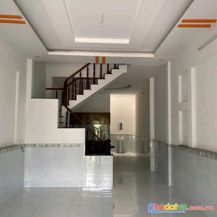 Bán nhà btct ở ngay  đường xe tải 68m khu phân lô hiệp bình phước