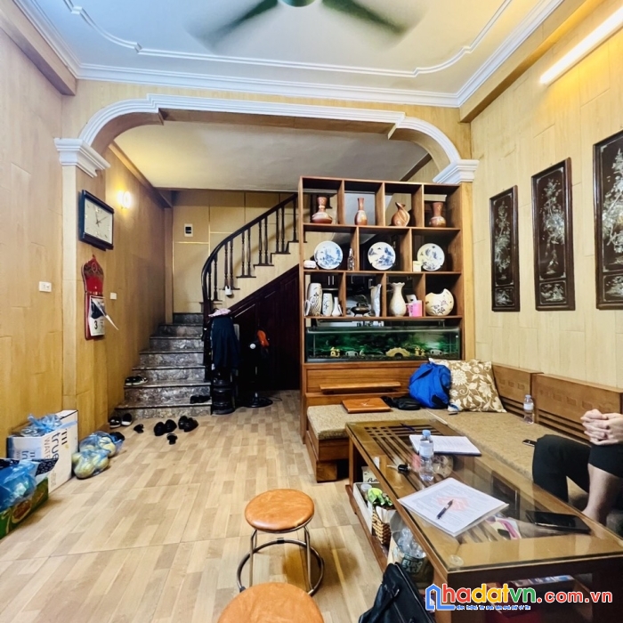 Cực hiếm nhà đẹp phố đội cấn dt 30m2 5t 4mmt 3 ngủ giá nhỉnh 2 tỷ lh 0799198898