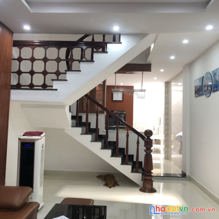 Bán gấp nhà 3 tầng nguyễn văn linh kiệt oto đỗ ngày đêm