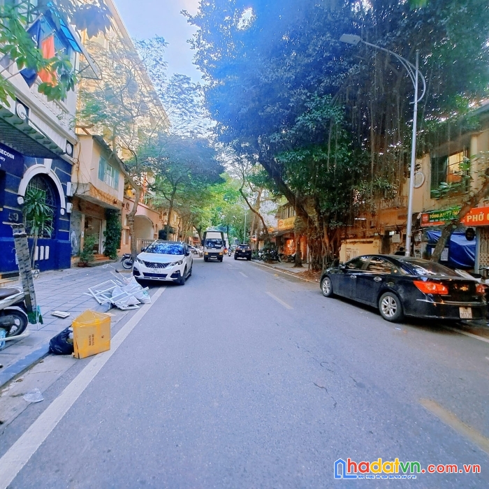 Bán nhà mặt phố hàng chuối, 80m, 3 tầng, mặt tiền 9m, giá 10 tỷ