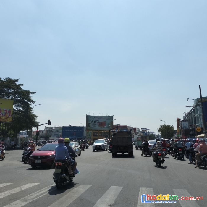 Một căn duy nhất, hxt tránh nguyễn oanh, 127m2, ngang 8m, 5 tầng, kd buôn bán, 11.6 tỷ.