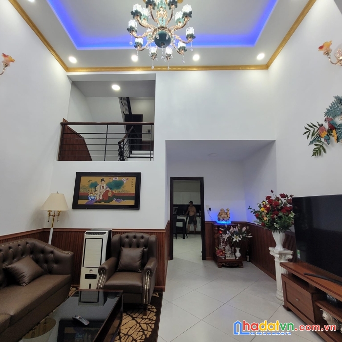 Tô ngọc vân 90m2 chủ tự xây, hẻm nhựa 8m, view công viên