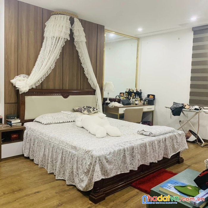 Bán nhà ngõ 6 ngô quyền, hà đông, ô tô đỗ cổng, nhà đẹp đón tết 37m2, giá 3.8 tỷ