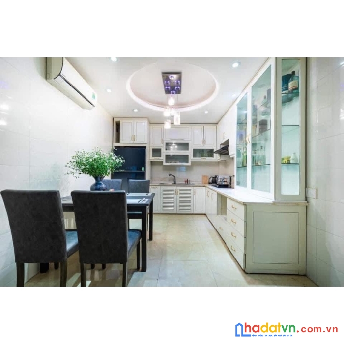 Cần bán gấp nhà trần quốc toản 6t, ô tô đỗ cửa, tặng nội thất, ở luôn, giá 5.8 tỷ