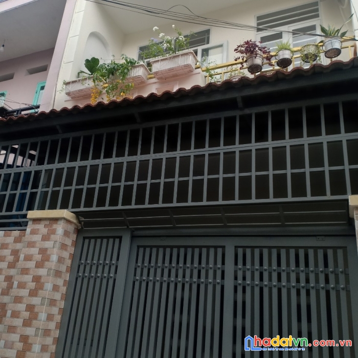 Kẹt tiền bán gấp, hẻm xe hơi, 4,5 x 12, 2 tầng 3 pn, tân chánh hiệp, quận 12, hơn 3 tỷ