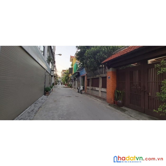 Bán nhà hoa lâm long biên 57m đất mt 4.8m nhinh 4 tỷ xx