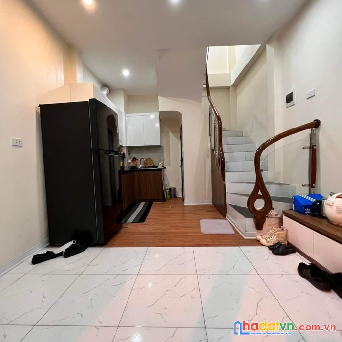 Cần bán nhà riêng ngõ 7 thái thịnh long lanh 30m × 4 tầng × mặt tiền 3.5m. 
giá nhỉnh hơn 3tỷ.