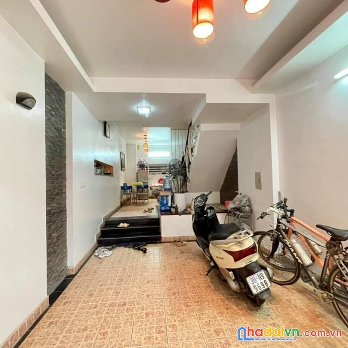 Bán nhà ngõ hồng tiến long biên dt 55m 2 4 tầng mt 4 m giá 3,6 tỷ lh huyền 77