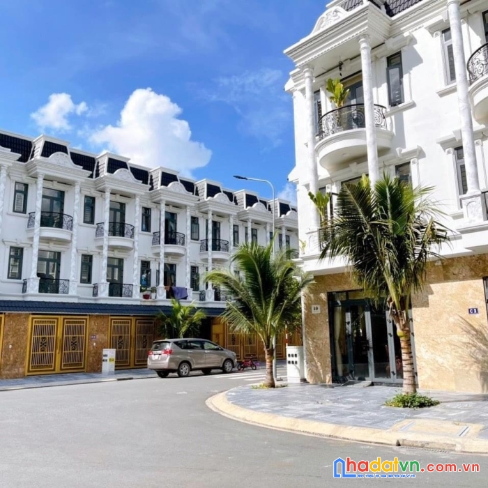 Cần bán nhà mt đường nguyễn thị khắp ,dĩ an. giá 4.5 tỷ .dt 103m2