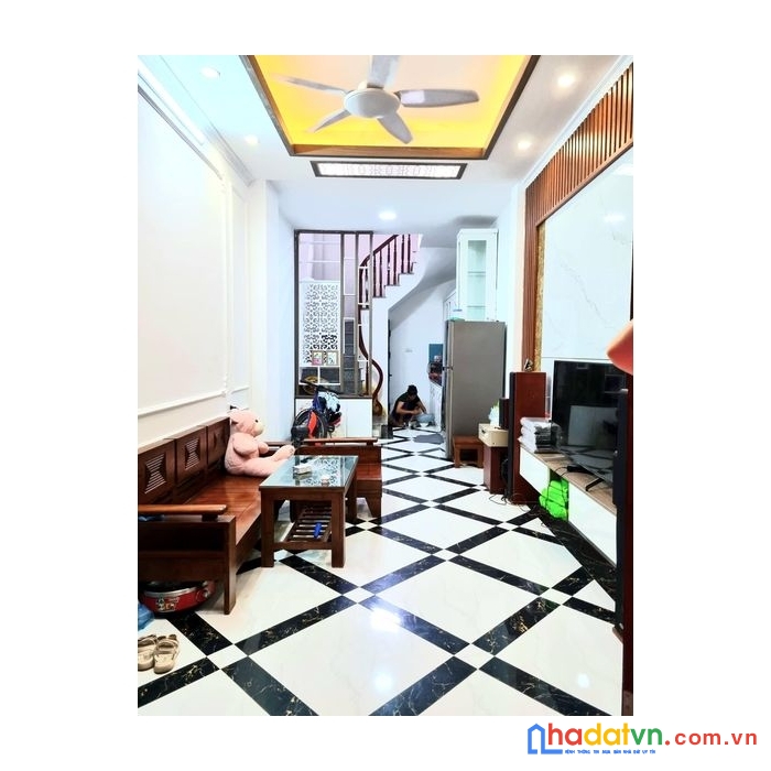 Giảm 200tr - bán gấp  cổ nhuế 30m2 5 tầng giá 3.35 tỷ