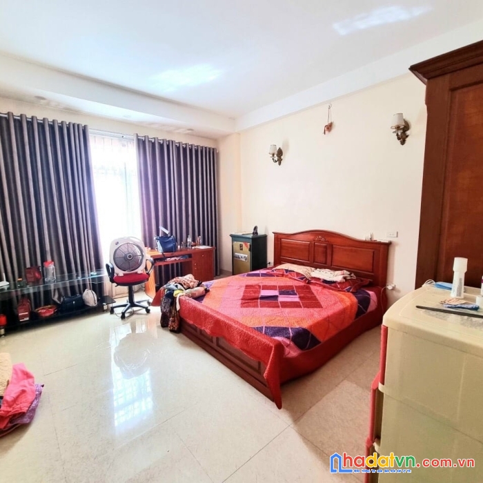 Bán chung cư bắc hà phạm văn đồng, xuân thủy 70 2 ngủ 2 vệ sinh giá 2.5 tỷ