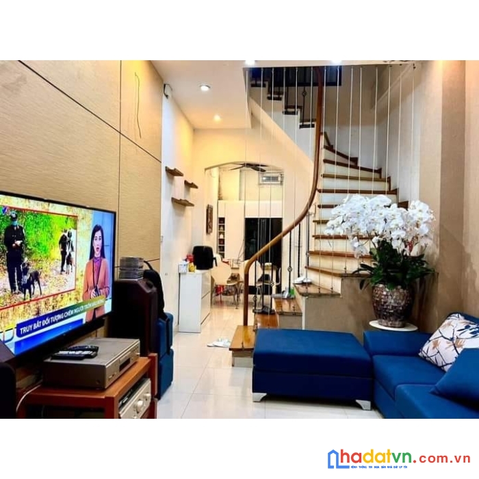 Bán nhà nghĩa đô- 45m2-nhỉnh 5 tỷ-20m ra ô tô tránh-2 mặt thoáng- dân trí cao