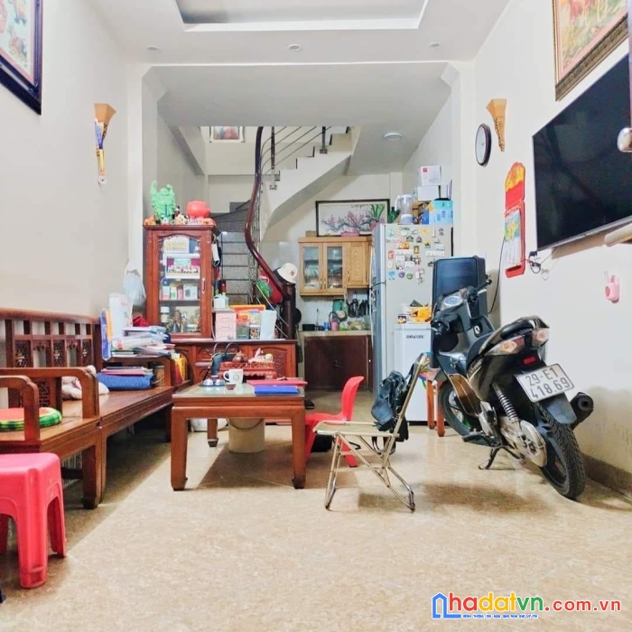 Hàng tuyển hàng lựa - nhà kim mã - trung tâm ba đình -- 35m2 - 6 tầng chỉ 6.3 tỉ