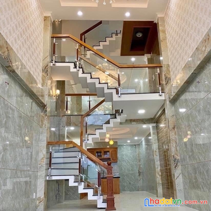 Bán nhà cuối nguyễn thái sơn kdc đồng bộ cao cấp xây 1 trệt 3 lầu, shr công chứng ngay
