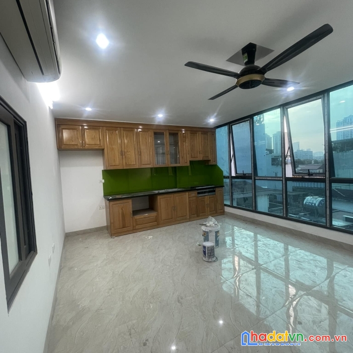 Phân lô thái hà - mặt tiền khủng - gara - thang máy - ô tô tránh - kinh doanh - trung tâm - dòng