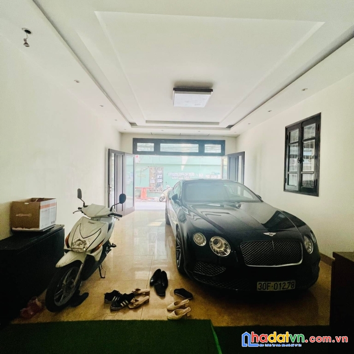 Nhà đẹp phố thái hà, đống đa, lô góc, gara ô tô, thang máy, 86m2, mt: 5,5m. giá 24 tỷ