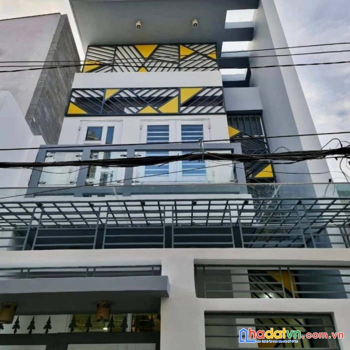 Nhà tân phú hxh – 4m x 17m- 3 pn- nhà mới – chỉ nhỉnh 6 tỷ (tl)