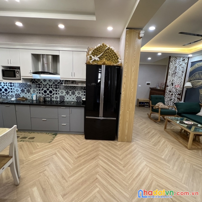 Chỉ 2 tỉ có ngay căn hộ 75m sài đồng.hưởng trọn tiện ích của vin.vào phố gần.