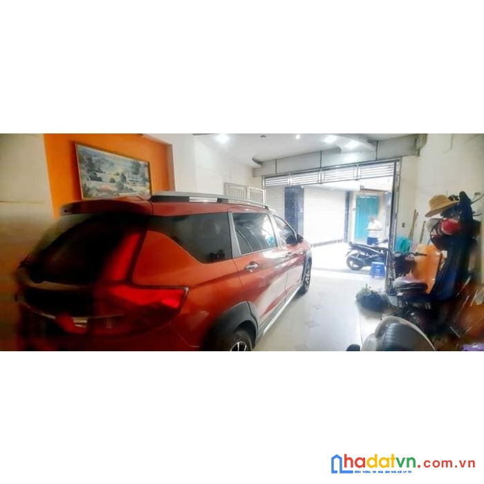 Nhà 5 tầng - gần mặt phố - 200m ra trung tâm royal city ngã tư sở - phân lô gara ôtô - ôtô 7 chỗ