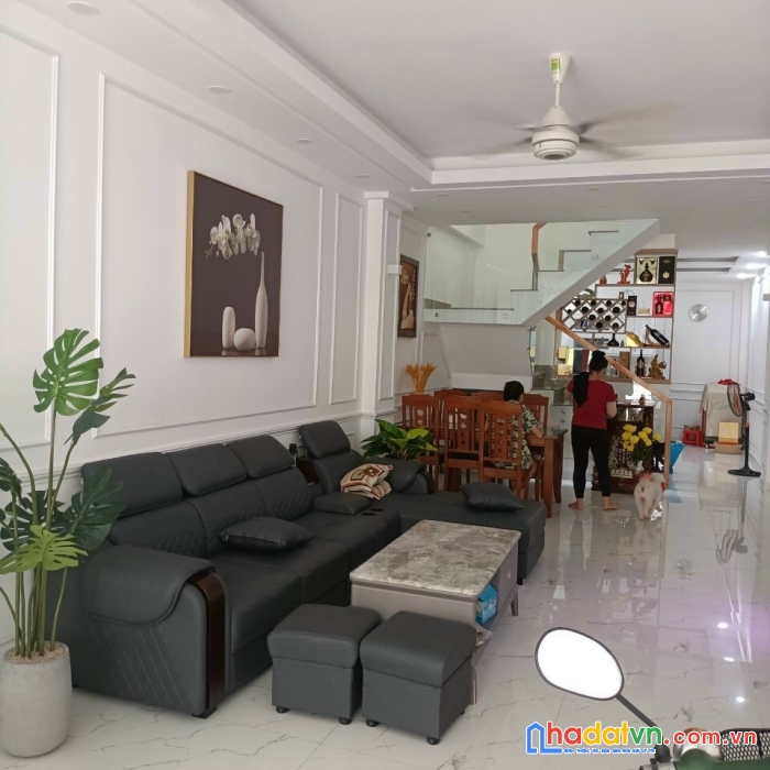 Hẻm 4m, cao cấp, bùi thị xuân, 4.2 x 14m, 2 lầu, 8.1 tỷ, tân bình