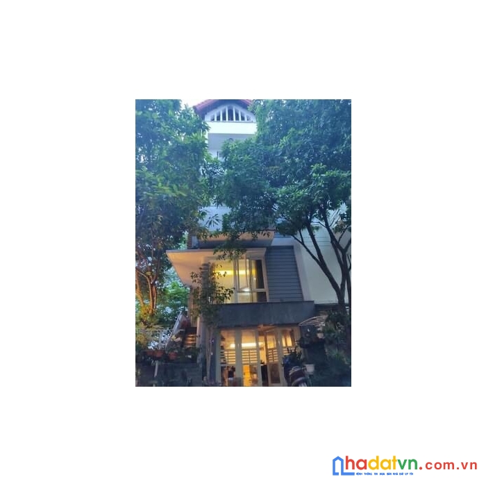 Bán gấp siêu biệt thự ba đình, lô góc, 3 oto tránh, vỉa hè, 150m2 x 5 tầng, mt 8m.