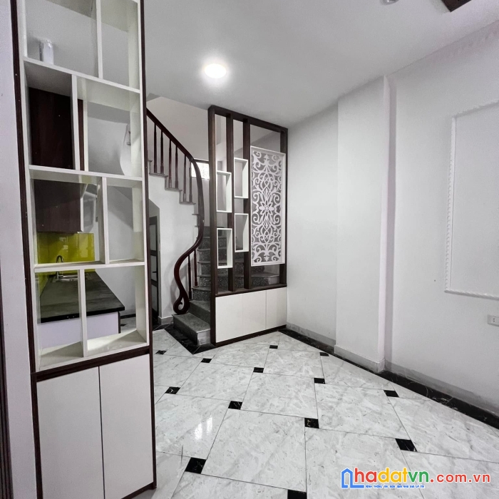 Kinh doanh, ô tô tránh đỗ.  triều khúc 50mx4t. mt6,7m. giá 8tỷ.
