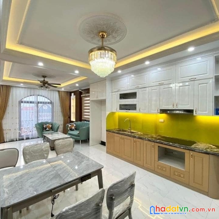 Bán gấp nhà trịnh văn bô, lô góc 5 tầng, 50m2, ở sướng, 4.25 tỷ.