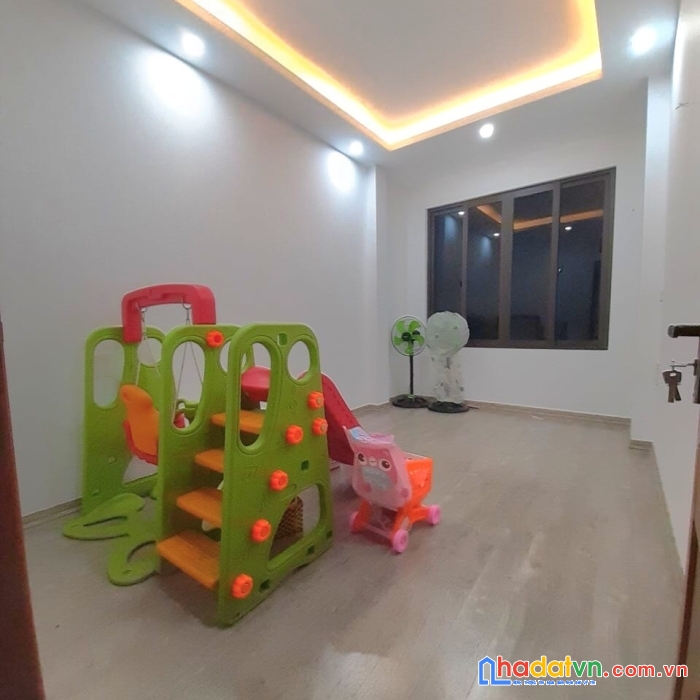 Trần phú hà đông. nhà đẹp ở luôn. ô tô đỗ cửa. 2 thoáng. 40mx4t. 4,95 tỷ.
