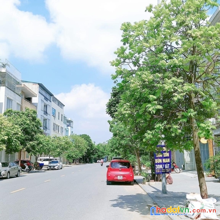 Cho thuê nhà văn phú hà đông, 90m, đường to 19.5m, giá thuê hợp lý nhất khu