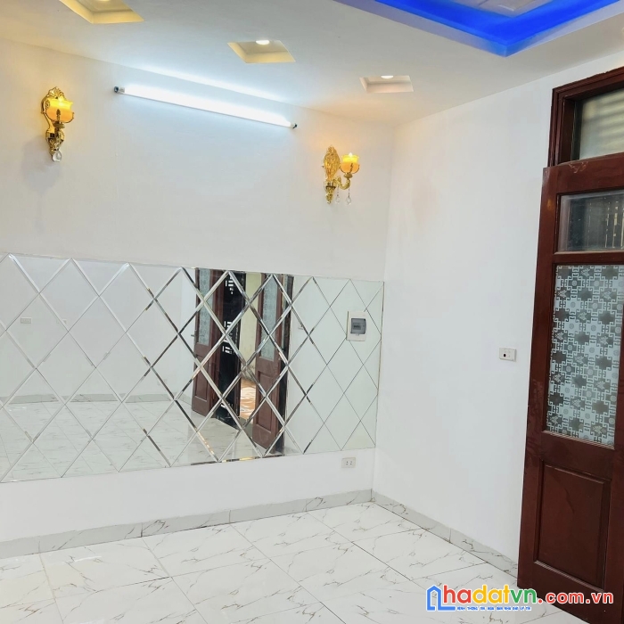 Chủ cần bán e nhà nhỏ xinh_ vừa túi tiền_đường lê trọng tấn_thiết kê hiện đại_4 tầng_3,15 tỷ.