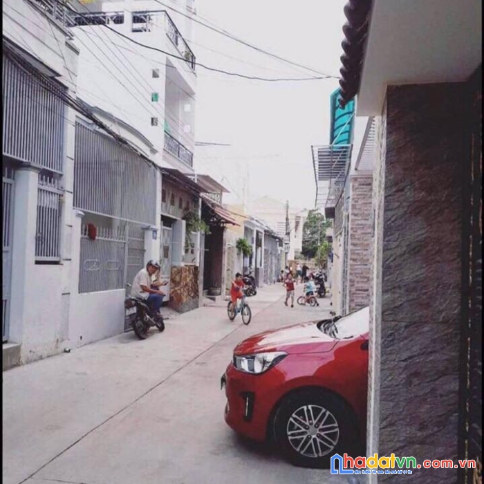 Bán nhà đường ô tô thông thoáng gần chợ vĩnh hải nha trang cách biển chỉ 1km 0985451850 xuân xuyên  