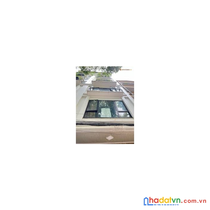 Nhà cực đẹp, cạnh phố la thành , ngõ ôtô, cách 20m ra bãi ô tô, 42m 5t, 5.1 tỷ

…