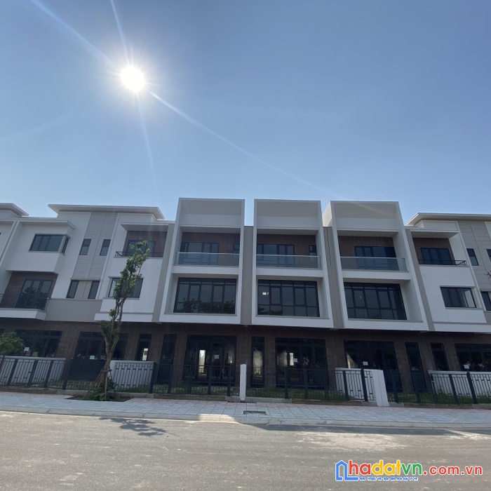 Sốc căn shophouse 120m2x3t tk đặc biệt đường 61m cực hiếm tại centa riverside vsip bn