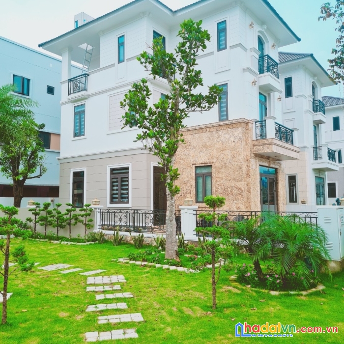 Chính chủ cần tiền bán căn shophouse 4 tầng giá rẻ cho thuê được ngay