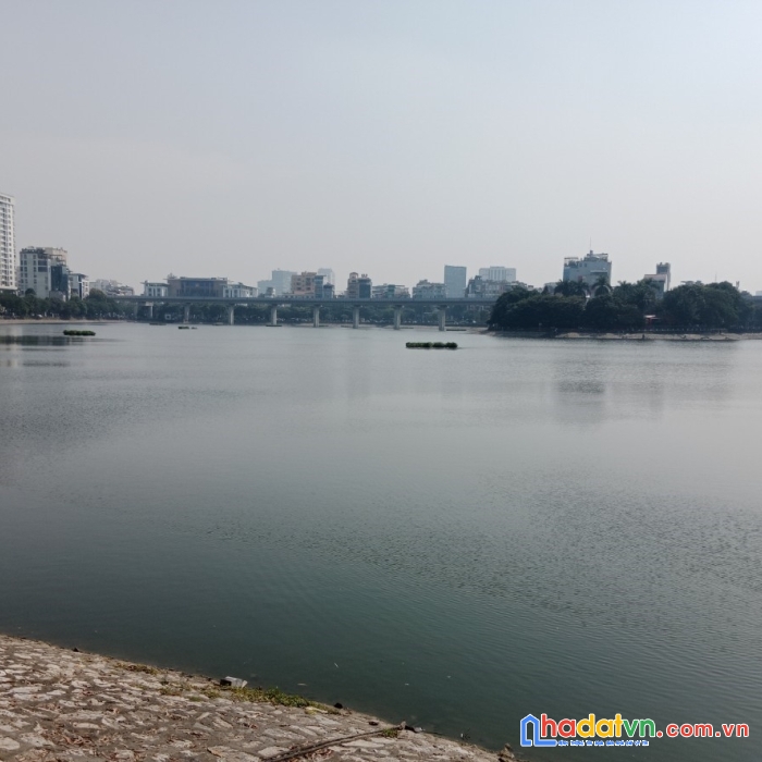Mặt phố view hồ hoàng cầu, phố mai anh tuấn. dt: 80m2, 5 tầng, mt: 7m. giá: 28 tỷ