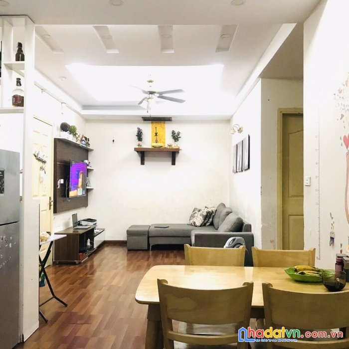 Chính chủ cần bán căn 2014 hh3c diện tích 63m2, căn góc phụ view hồ linh đàm
