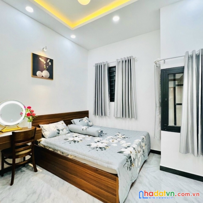 Nhà đẹp, nguyễn đình chiểu, 3.3 x 10m, 1 lầu, 4.6 tỷ, phú nhuận