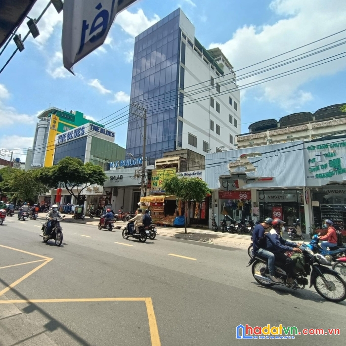 Hạ 6 tỷ mt cách mạng tháng tám, dt:4.5/6.2x20m, 4t, cho thuê 60tr, 21.9 tỷ