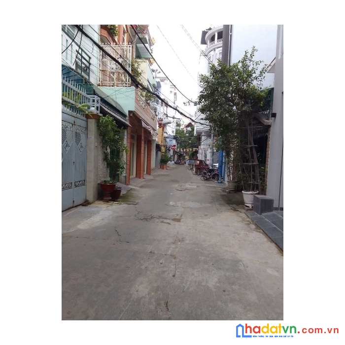Hẻm 4 mét 1/ hồ thị kỹ, 5.5m x5m. 5 lầu. 5.5 tỷ
