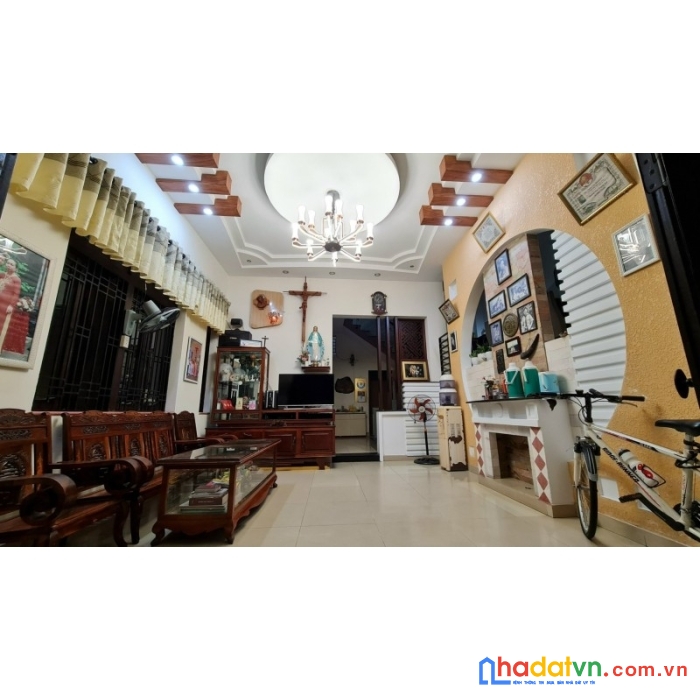 Siêu biệt thự 3 tầng cẩm lệ, 2 mặt tiền, 8 phòng ngủ, 10 wc, 200m2, ngang 10m, giá 15 tỷ tl mạnh