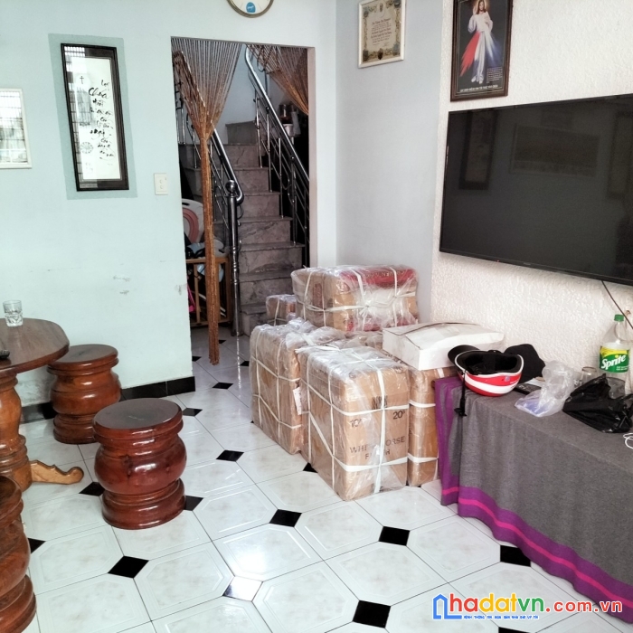 Nhà lê duẩn, 3 tầng, kiệt thông thoáng, gần mt, kd nhỏ