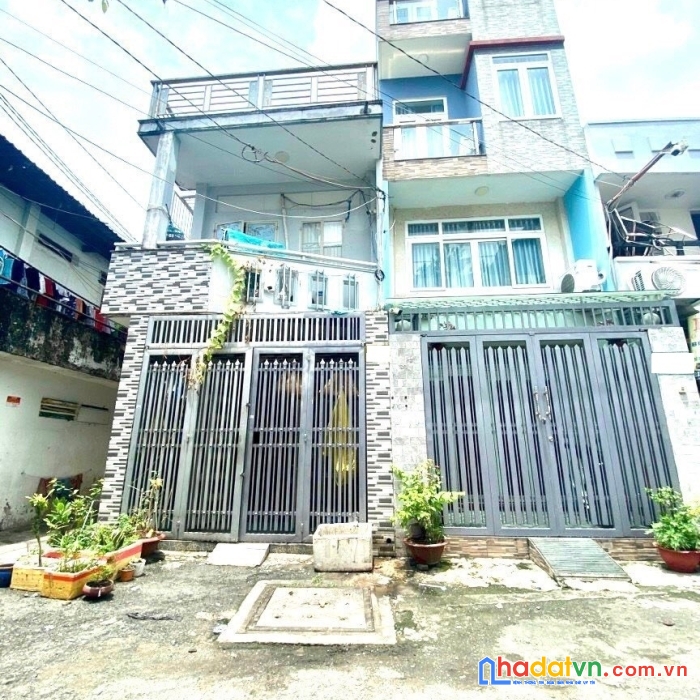 Bán nhà hẻm xe tải kênh tân hoá, tân phú, vài bước ra mặt tiền lớn,tiện kinh doanh