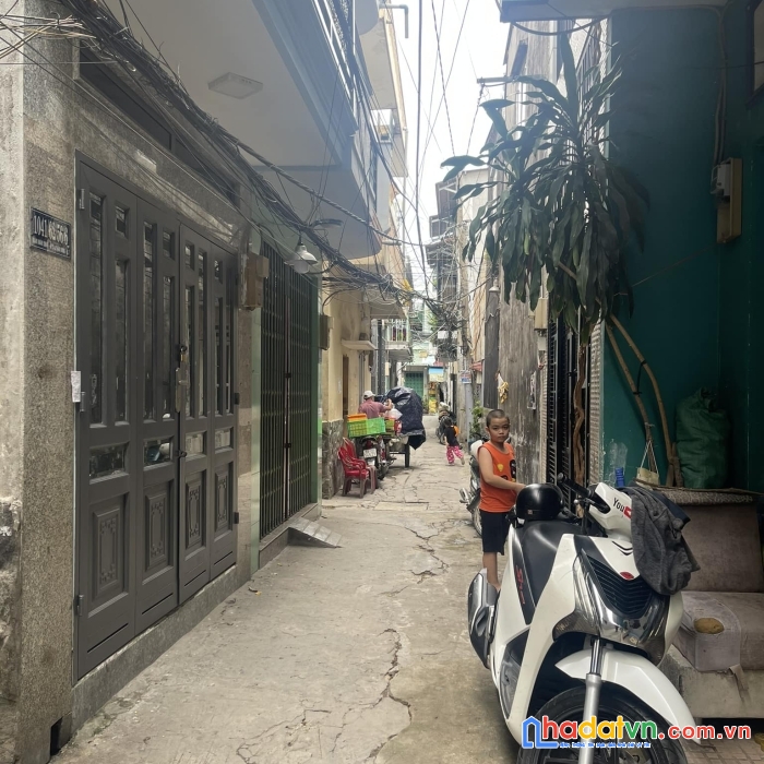Chủ cần tiền bán gấp nhà quận 7, 2 tầng, hẻm ô tô, giá nhỉnh 4 tỷ