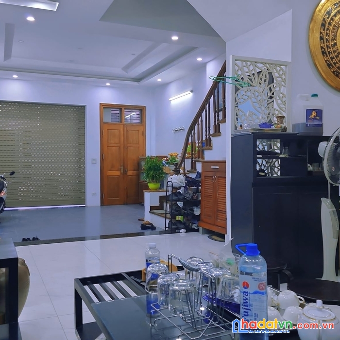 Bán nhà nguyễn quý đức