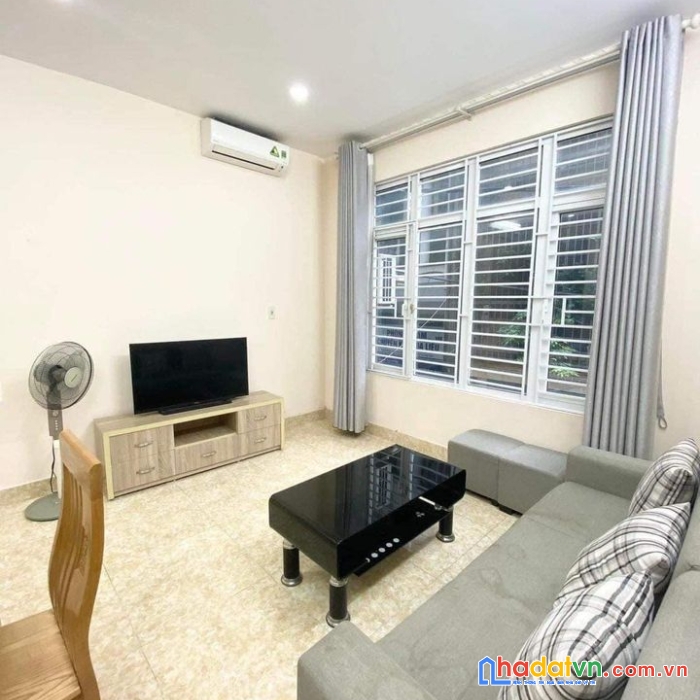 
chính chủ bán gấp - cực phẩm cầu giấy - 30m x 5t -nhẹ nhàng 3.75 tỉ 
